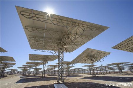 智利首座太阳能热发电项目动态解析 技术亮点与未来展望